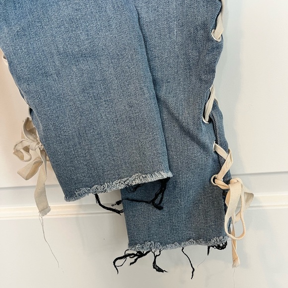 GUESS Jeans - Picture 6 of 7